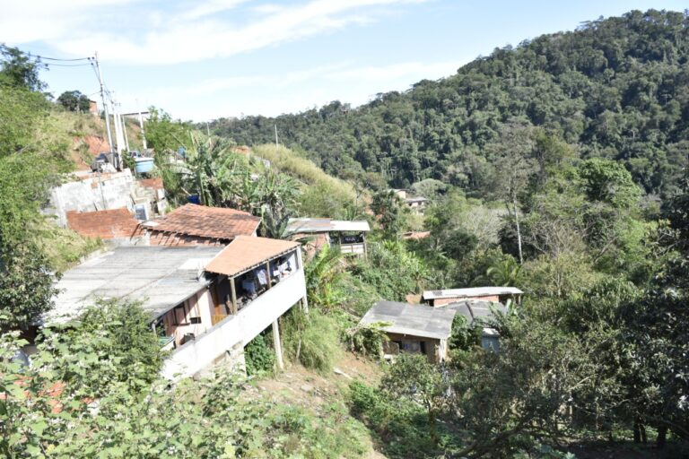 OCUPACAO-DESORDENADA - ilhabela