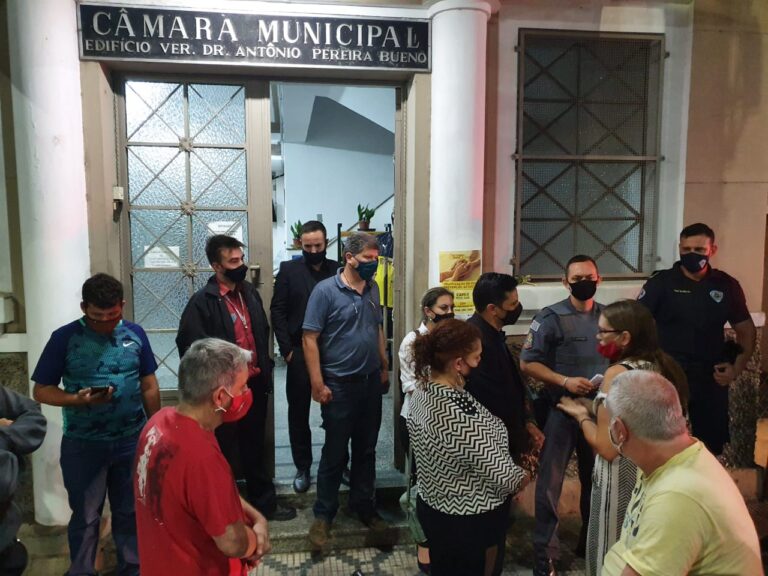 Votação da taxa de luz em Caçapava vira caso de Polícia