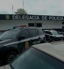 Operação prende criminosos, armas, drogas e é comemorada por policiais em Tremembé