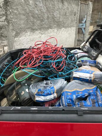Segurança é mantido refém enquanto criminosos roubam construtora em Caçapava