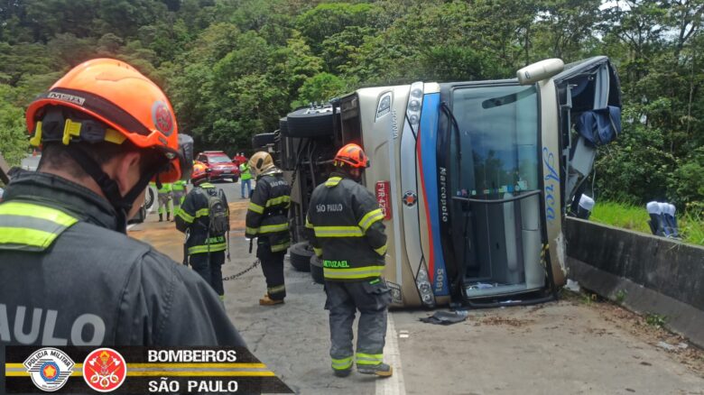 Motorista de ônibus, cujo tombamento matou pelo menos cinco pessoas na manhã deste sábado (13/11), pela Rodovia Oswaldo Cruz, recebeu a orientação da PRE