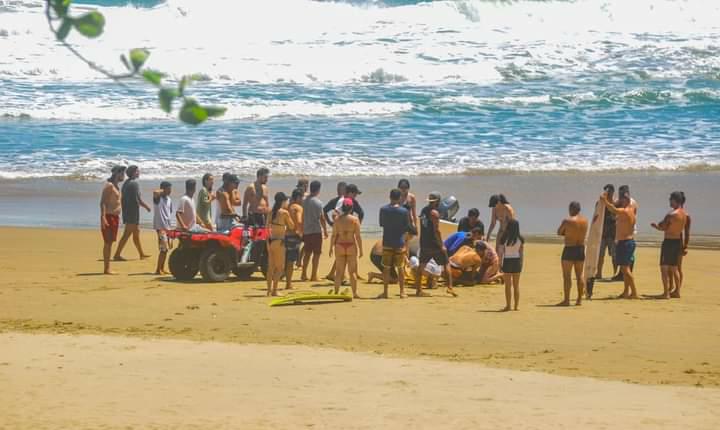 Homem se afoga em praia de Ilhabela e é socorrido pelo Águia