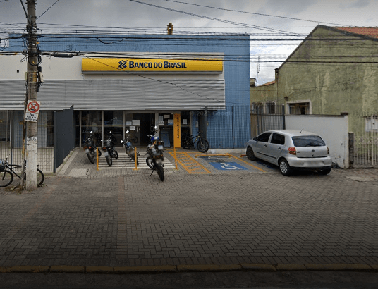 Criminosos fazem família refém em Aparecida e tentam fazer empréstimo de R$ 100 mil