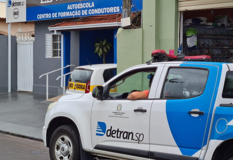 Dois desmanches são interditados em Jacareí