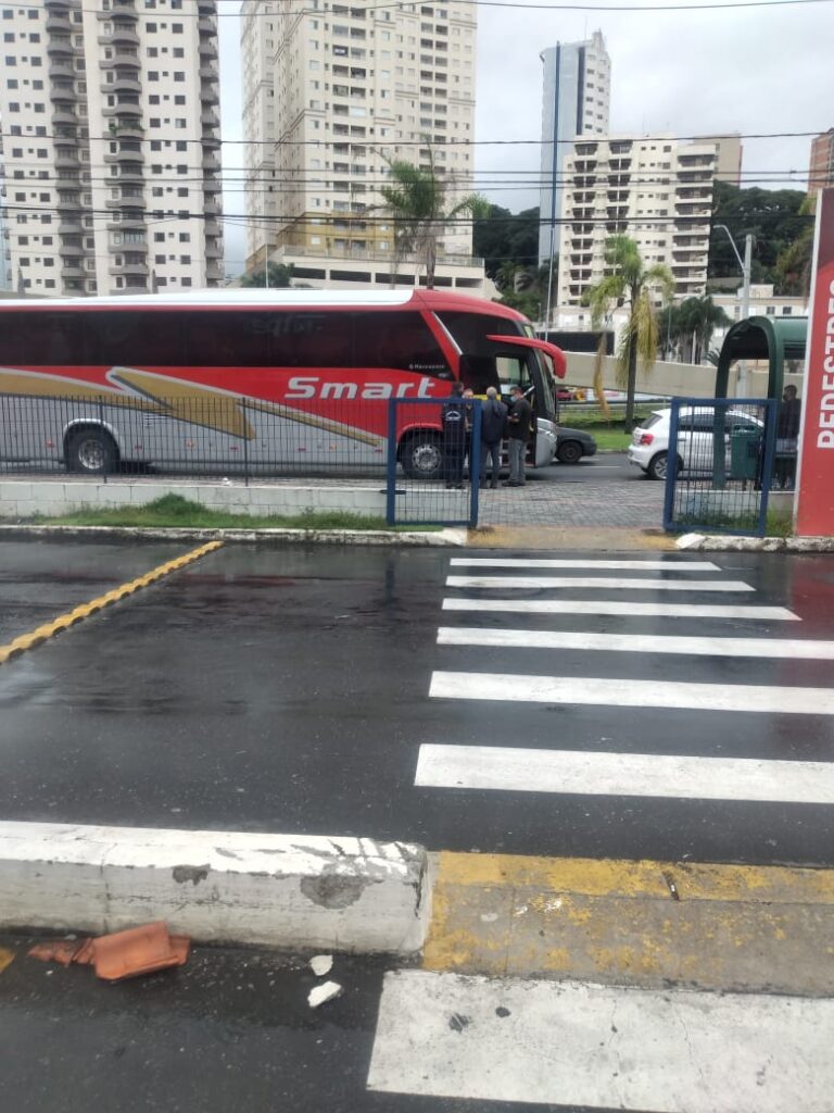 Buser tem mais dois ônibus apreendidos em São José dos Campos