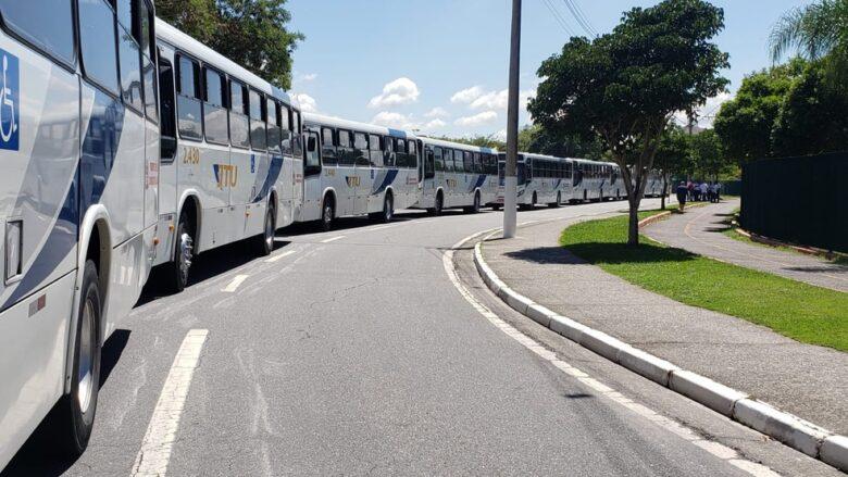 Greve deixa população sem ônibus em Jacareí