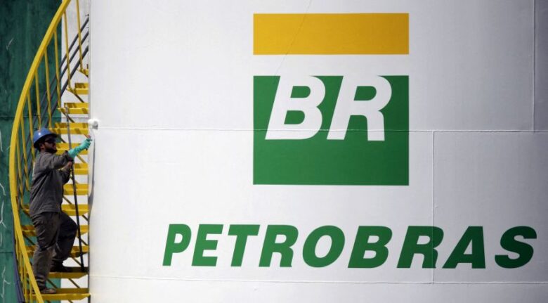 Cade investiga Petrobras por suposto abuso no reajuste de combustíveis