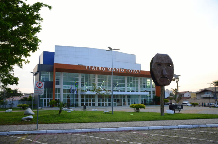 FUNDACC Caraguatatuba adia espetáculos no Teatro Mario Covas no mês de janeiro