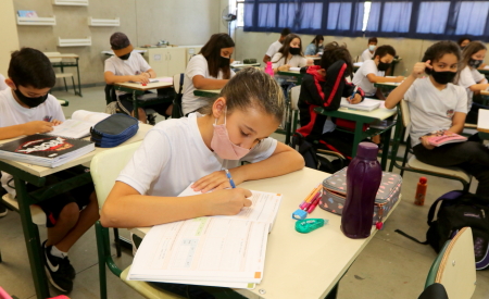 Volta às aulas: Retorno das aulas 100% presenciais será no dia 7 de fevereiro em Jacareí