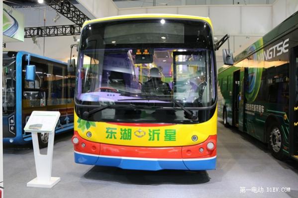 Itapemirim apresenta contrato e diz que comprou 500 ônibus elétricos para São José dos Campos
