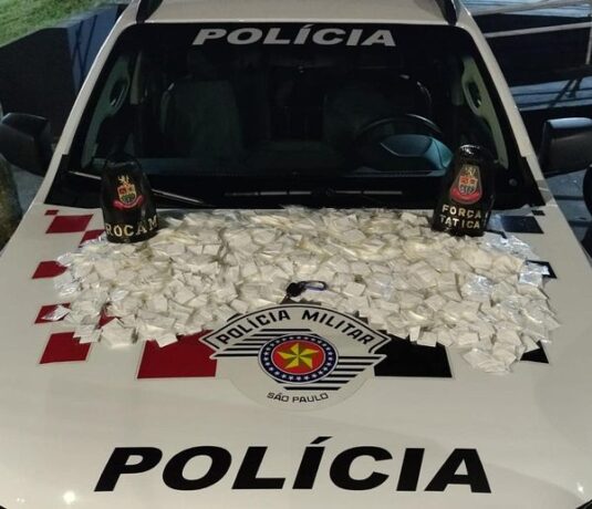 PM de Caraguatatuba apreende mais de 2 mil porções de cocaína