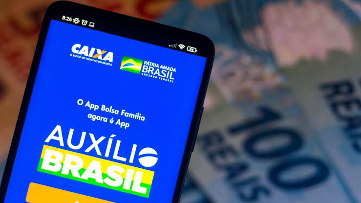 Auxílio Brasil: nova parcela cai segunda-feira (14)