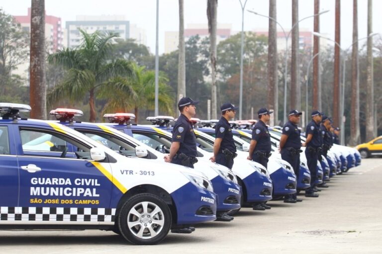 Viaturas da GCM de São José dos Campos recebem projeto de lei que pretende implementar o uso de câmeras nas fardas