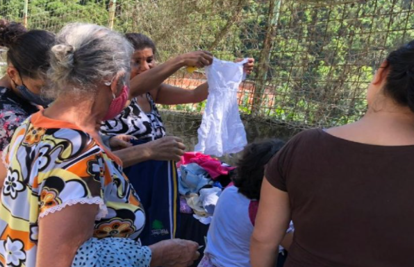 Fundo Social de São Sebastião realiza entrega de cestas básicas e Varal Solidário