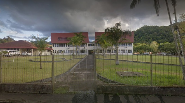 Juri popular de jovem acusada de planejar morte do pai em Ubatuba acontece nesta quinta-feira. Isabela de Oliveira Toledo, de 23 anos, e o namorado Leandro Ricardo Maximiano, de 27, foram denunciados por planejar a morte do advogado, Luciano Pedroso de Toledo, de 43 anos, em 07 de novembro de 2018, no bairro Estufa 01.