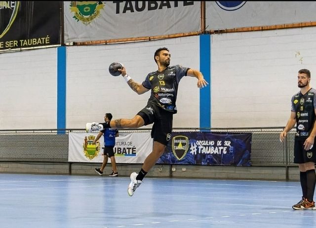 Handebol Taubaté-capa-012