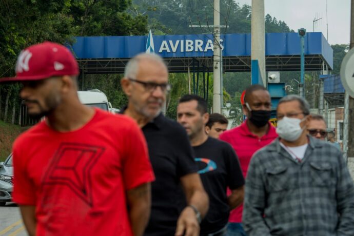demissões da avibras-capa