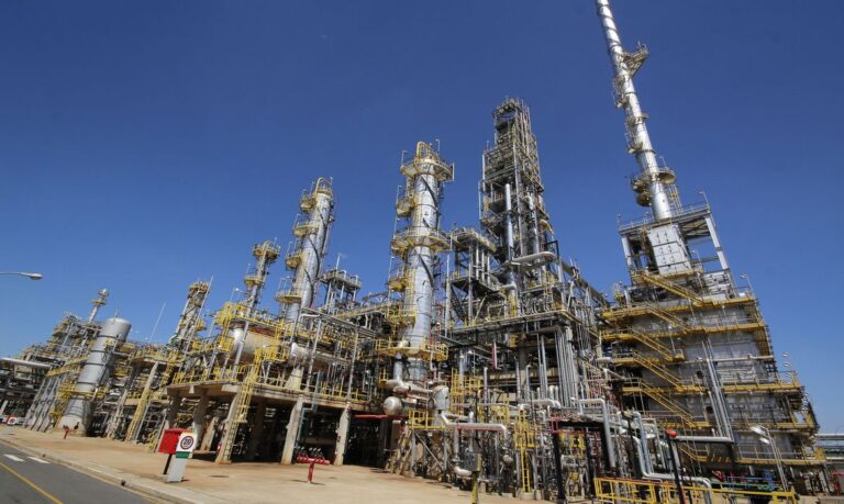 Petrobras anuncia investimento de R$ 260 mi na Revap