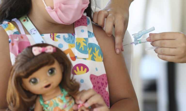 São José dos Campos inicia a vacinação contra covid-19 em crianças de até 2 anos
