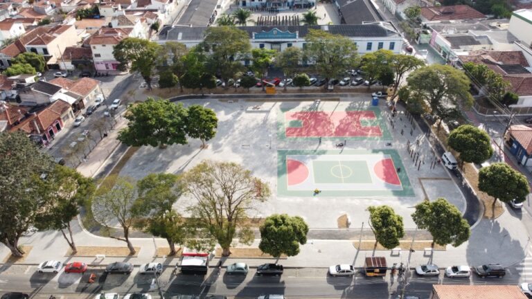 praça do quartel-capa