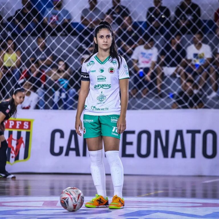 paloma estéfane-pinda futsal-capa