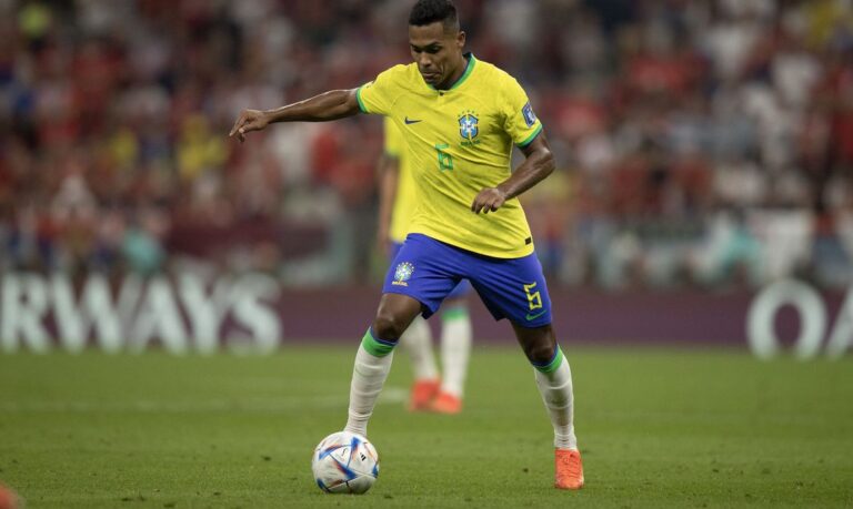 alex sandro-capa