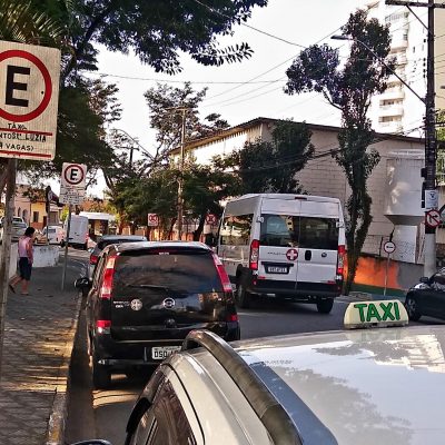 Bandeira 2 será cobrada por taxistas de Taubaté durante o mês de dezembro