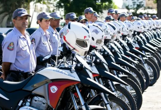 Taubaté acerta pagamentos atrasados e negocia retomada do 'bico oficial' da PM