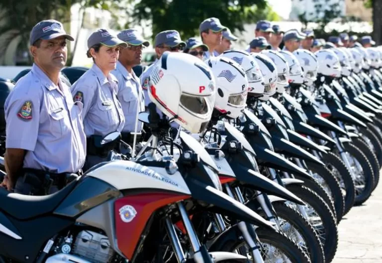 Taubaté acerta pagamentos atrasados e negocia retomada do 'bico oficial' da PM