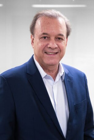 Eleuses Paiva, secretário estadual de Saúde