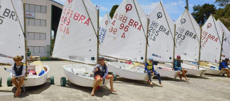 Escola de Vela de Ilhabela se destaca em ranking da Fevesp