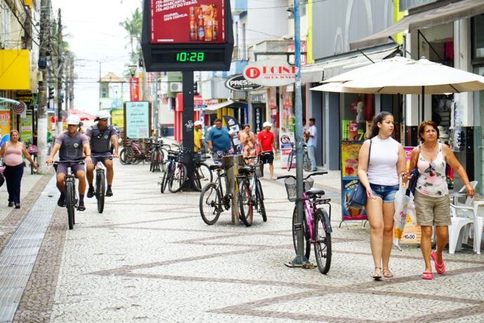 Procon de Caraguatatuba fornece orientações para as compras de Natal