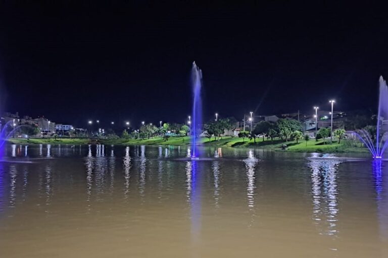 Parque Interlagos ganha nova fonte luminosa em São José Campos
