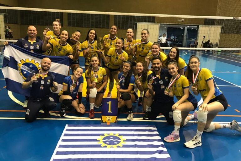 O último ouro do dia veio no vôlei feminino sub-21, que derrotou Vinhedo por 3 sets a 1 - Foto: Divulgação