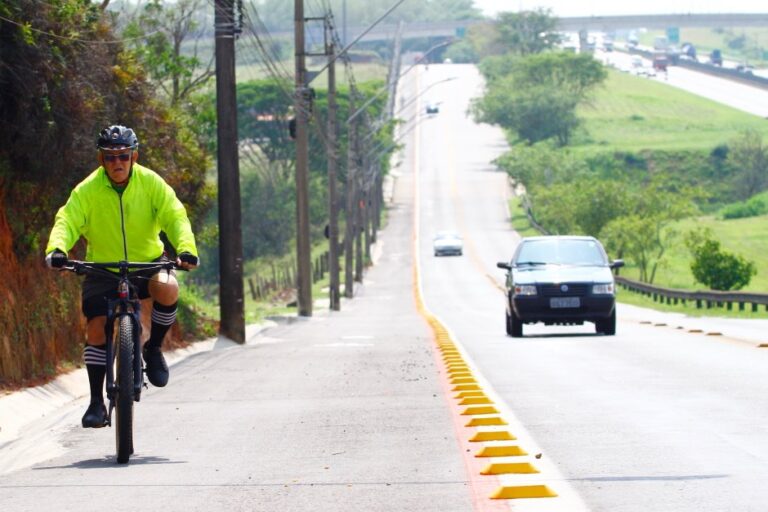 Rota cicloviária da GM tem 8 quilômetros e atende ciclistas e pedestres - Foto: Claudio Vieira/PMSJC
