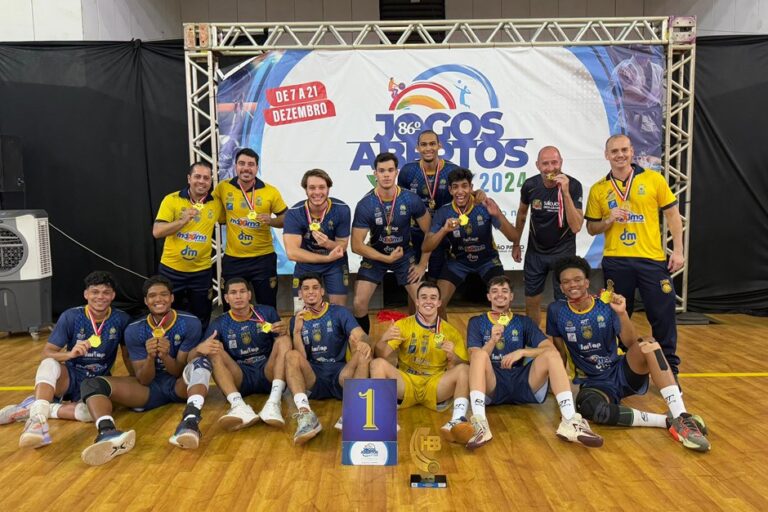 O vôlei masculino sub-21 joseense conquistou a medalha de ouro depois de vencer Araraquara na final - Foto: Ueverton Pereira/Atleta Cidadão