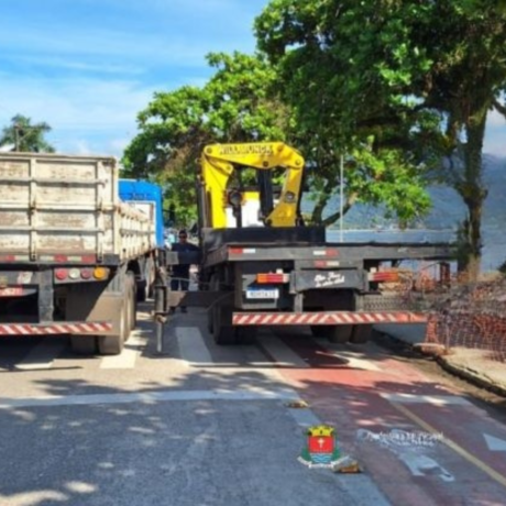 Ubatuba: Obras de Recuperação do Muro de Arrimo na Praia do Itaguá são Retomadas